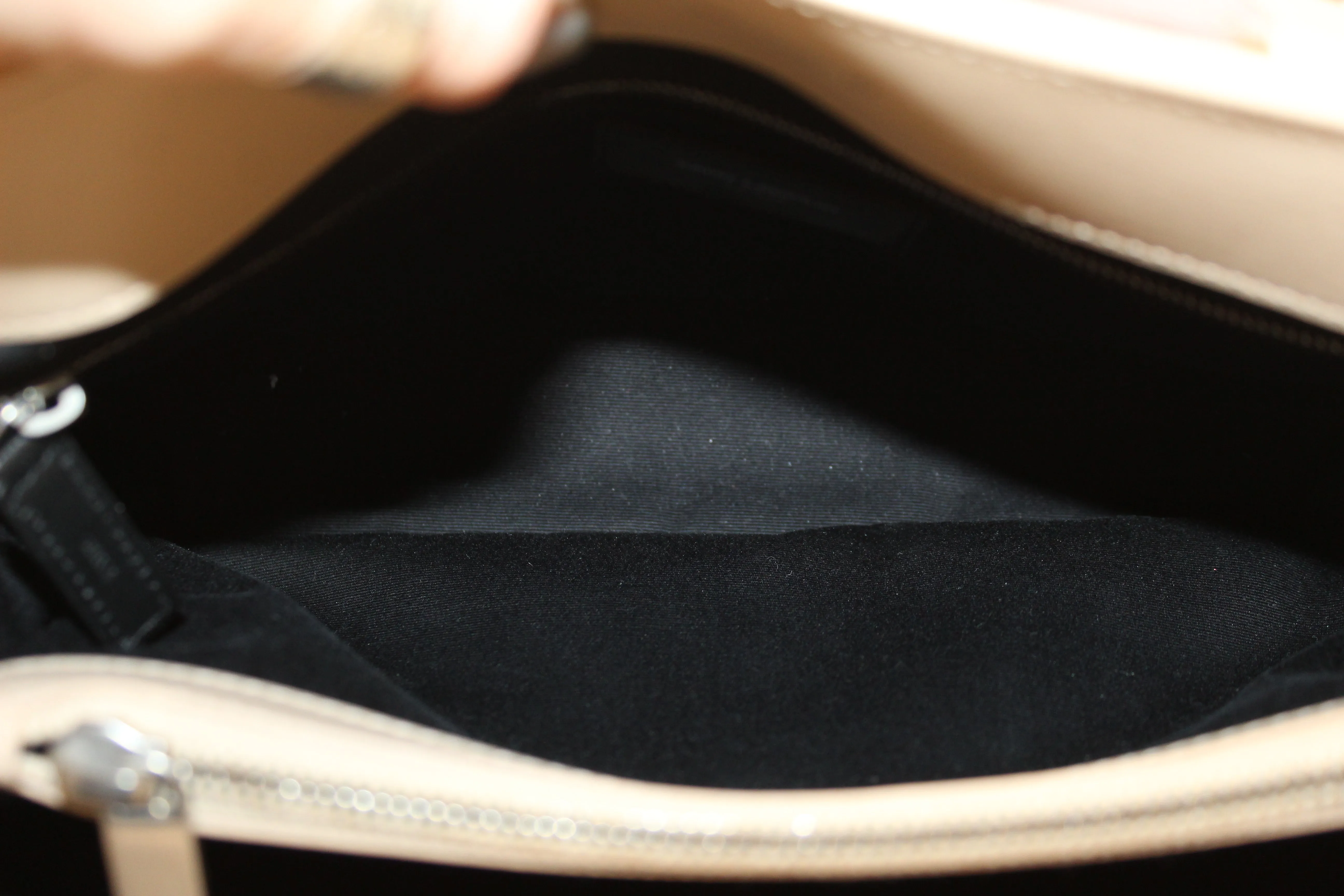 Authentic Yves Saint Laurent Dark Beige Matelasse Y Leather Medium LouLou Bag