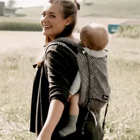 Metro Monochrome DidyGo Onbuhimo by Didymos