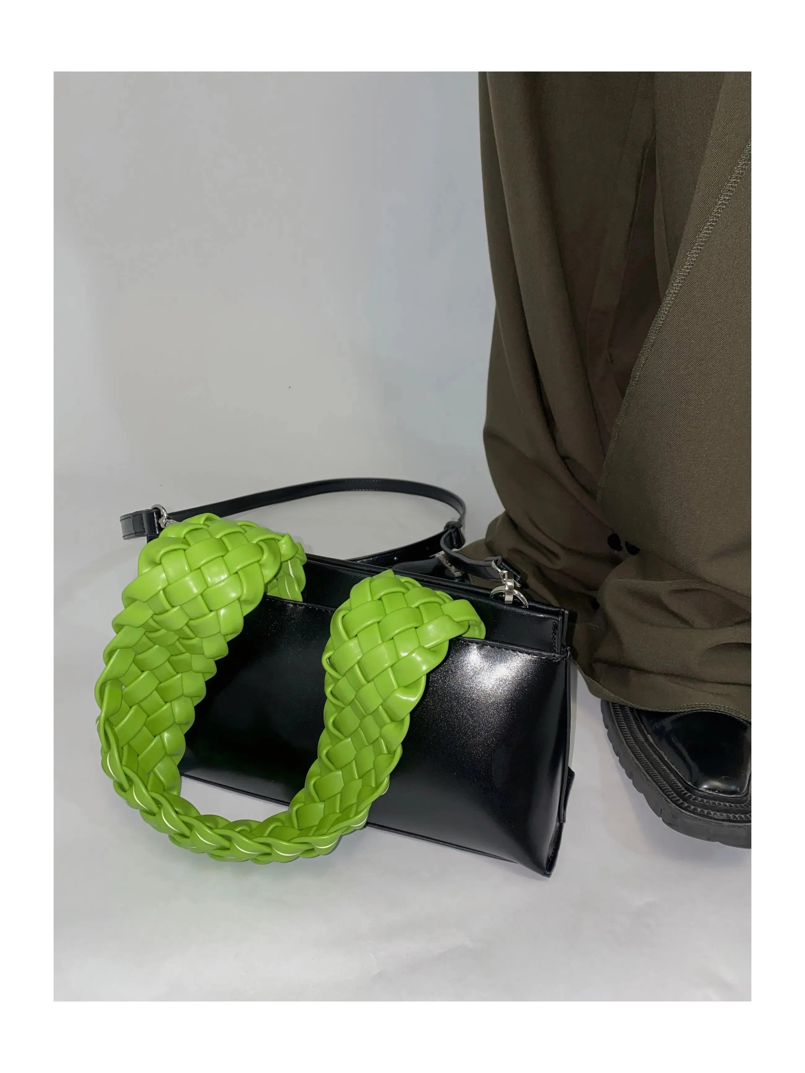 Portable Weaving   Shoulder Bag